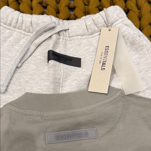 Essentials Light Gray Set - Picture 8 of 9